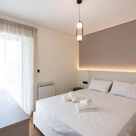 J425 2br Coastal Retreat Close To Everything! * Athens